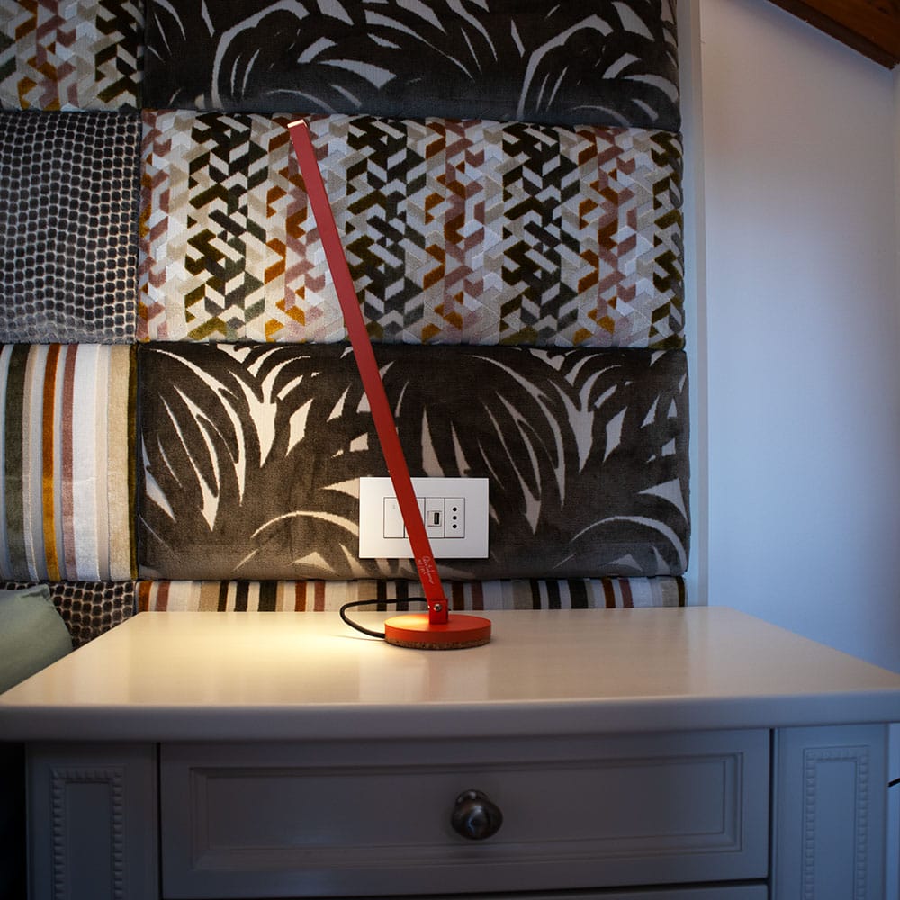 Gica Contra Table Lamp